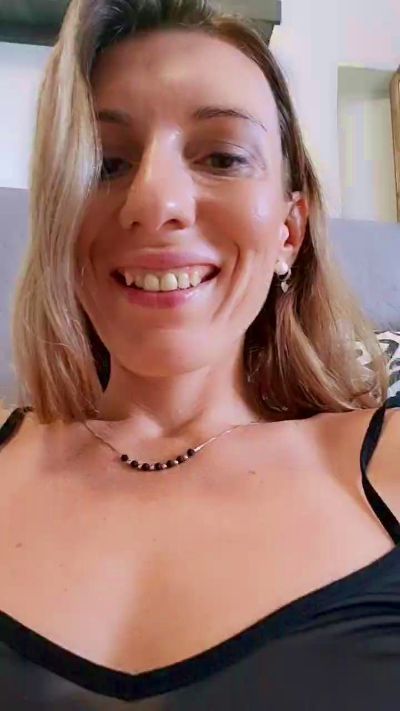 Victoria356 live cam on Cam4