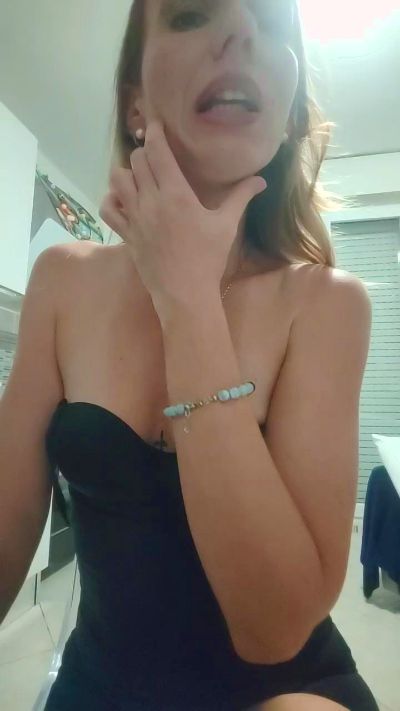 Victoria356 live cam on Cam4