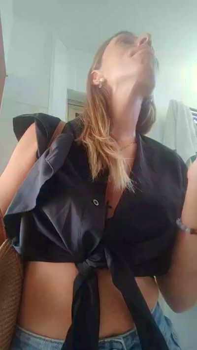 Victoria356 live cam on Cam4