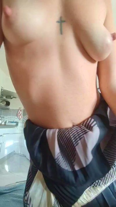 Victoria356 live cam on Cam4