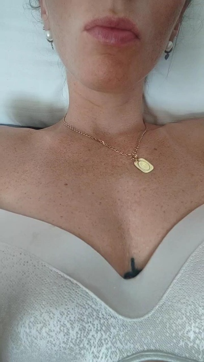 Victoria356 live cam on Cam4