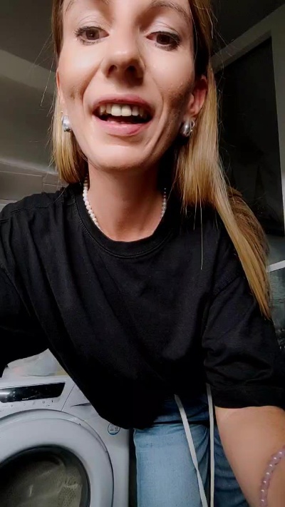 Victoria356 live cam on Cam4