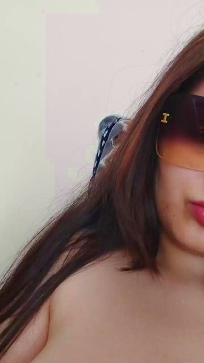 Victoria580 live cam on Cam4
