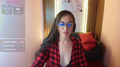 VictoriaLuxee_ live cam on Cam4