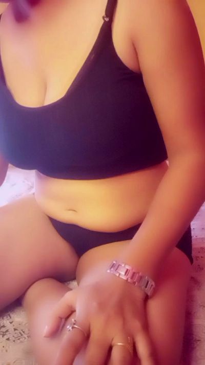 Victoria_69 live cam on Cam4