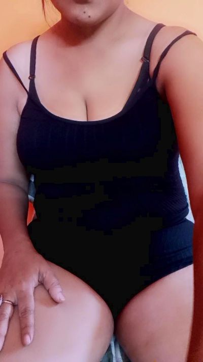 Victoria_69 live cam on Cam4