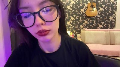 VictorinaEdde live cam on Cam4