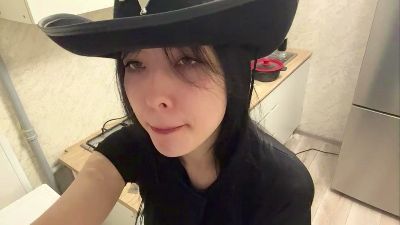VictorinaEdde live cam on Cam4