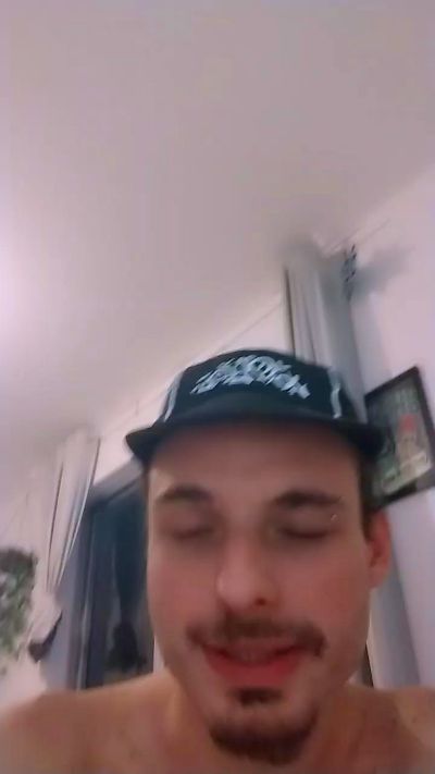 Victoronly22 live cam on Cam4