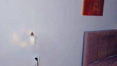 VikiCage live cam on Cam4
