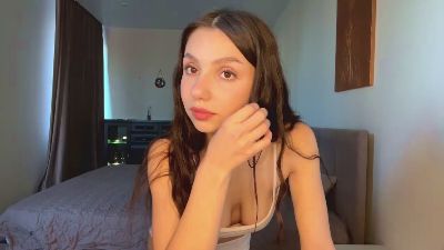 VikiCage live cam on Cam4