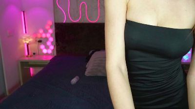 Vikki_George live cam on Cam4