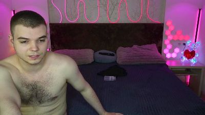 Vikki_George live cam on Cam4