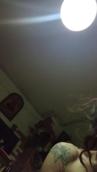 Viktoriavenom webcam mujer en vivo desde Italia