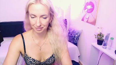ViktoriiaS_ live cam on Cam4