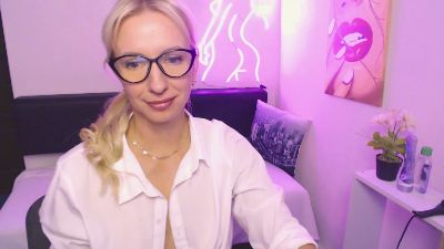 ViktoriiaS_ live cam on Cam4