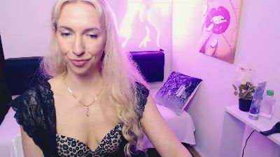ViktoriiaS_ live cam on Cam4