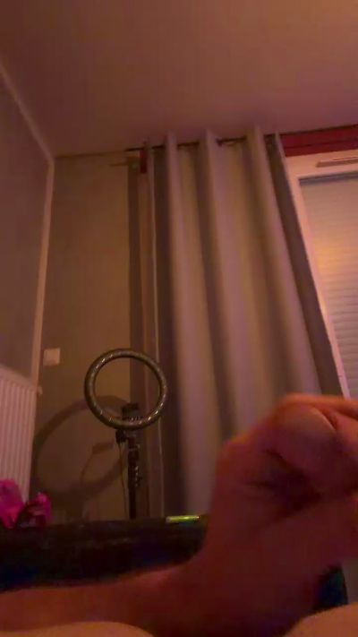 Vinc2795 live cam on Cam4