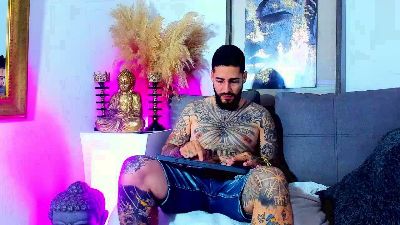 VincentSartori live cam on Cam4