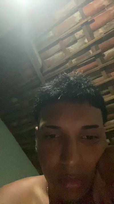 Vini18cm_novin live cam on Cam4