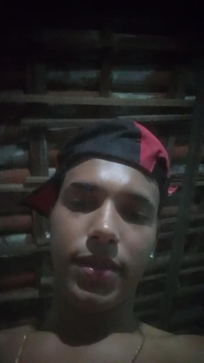 Vini18cm_novin live cam on Cam4