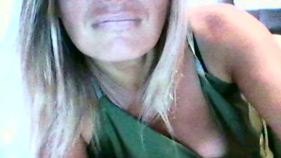 Vinie31 live cam on Cam4