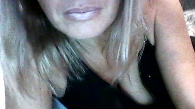 Vinie31 live cam on Cam4