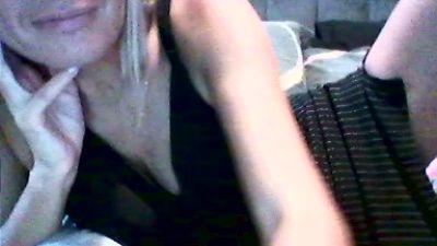 Vinie31 live cam on Cam4