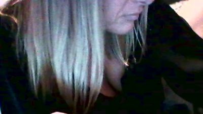 Vinie31 live cam on Cam4
