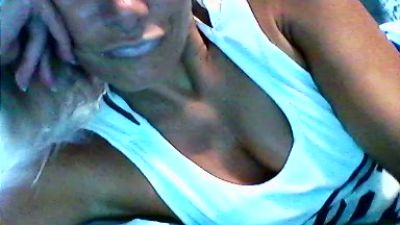 Vinie31 live cam on Cam4