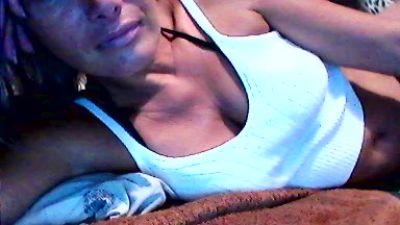 Vinie31 live cam on Cam4