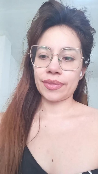 VintageEvie live cam on Cam4