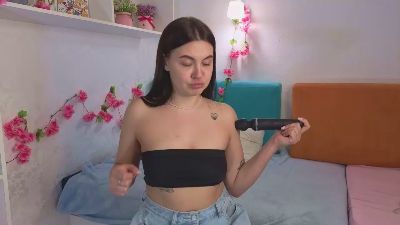 VioletCasello live cam on Cam4
