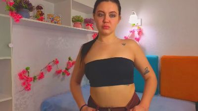 VioletCasello live cam on Cam4