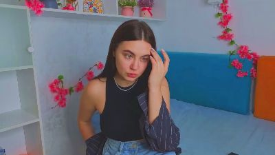 VioletCasello live cam on Cam4