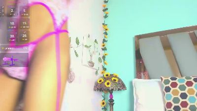 VioletSalvatore live cam on Cam4