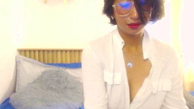 Violet_2003 live cam on Cam4