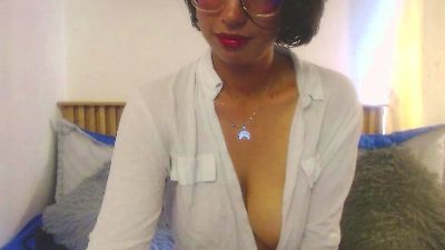 Violet_2003 live cam on Cam4