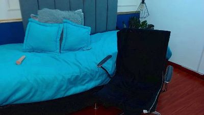 Violet_2003 live cam on Cam4