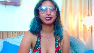 Violet_2003 live cam on Cam4