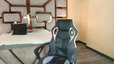 Violet_Blakee live cam on Cam4