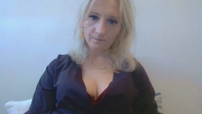 ViolettaAngel live cam on Cam4