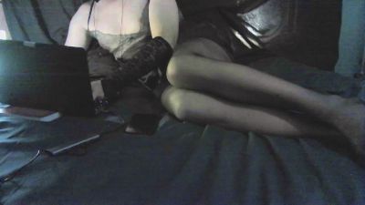 Virginiatrav live cam on Cam4
