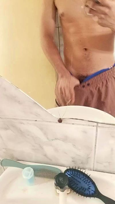 Vitorbts20 live cam on Cam4