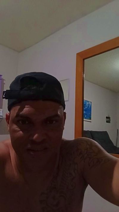 VitorhugoDotado live cam on Cam4
