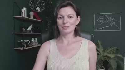 Vivian_Heart live cam on Cam4