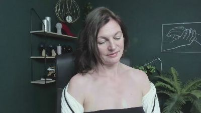 Vivian_Heart live cam on Cam4