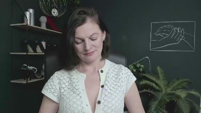 Vivian_Heart live cam on Cam4