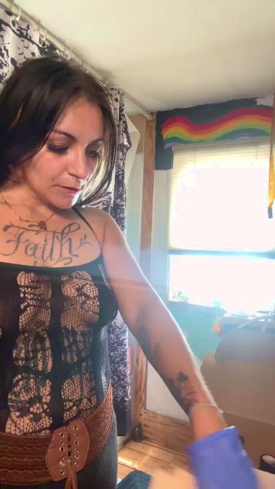 Vivianabattty live cam on Cam4