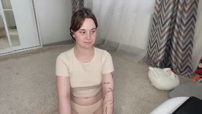 VivienneTuter live cam on Cam4